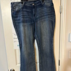 Women’s Maurice’s jeans